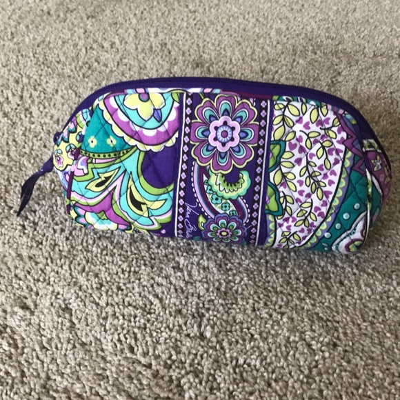 Vera Bradley Make Up Bag - Picture 1 of 4